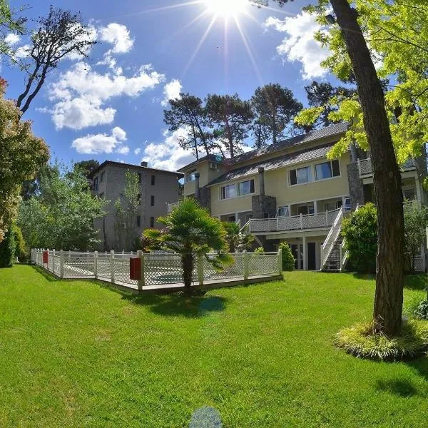 Apart Arbol del Cielo Cariló, hotel in Carilo