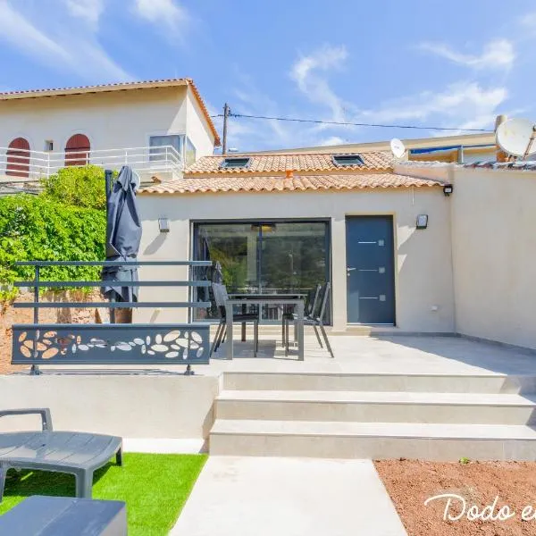 Sumptuous 2 bedroom house with AC close to the beach - Dodo et Tartine, hotel in La Seyne-sur-Mer