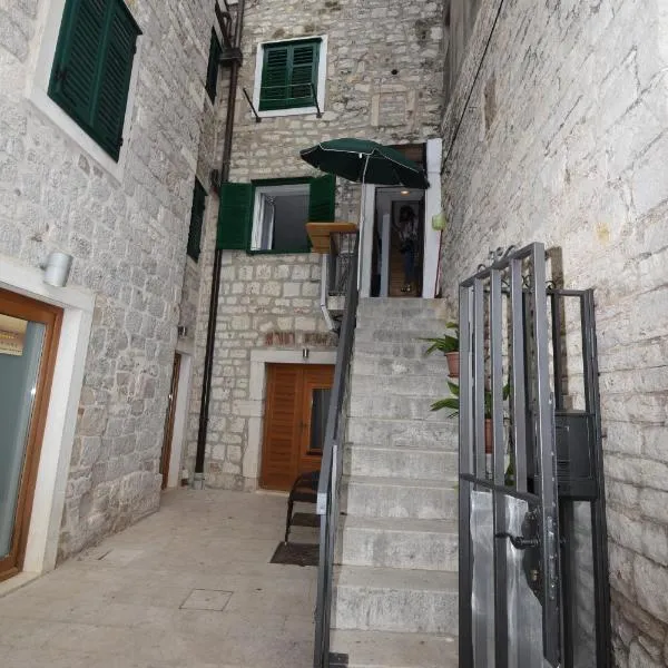 Apartmani Mihaela, hotel v Šibeniku