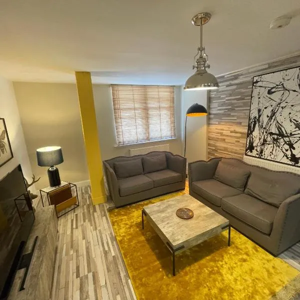Central Apartment - Moderna, hotel u gradu Blairgowrie
