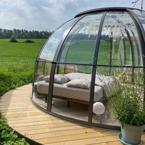 Au Clair de ma Bulle, hotel v destinaci Marche-en-Famenne