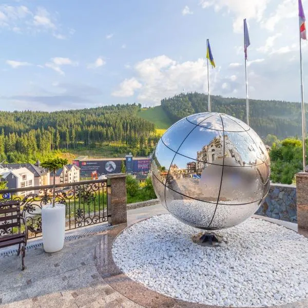 MARION SPA - Breakfast included in the price Spa Swimming pool Sauna Hammam Jacuzzi Salt room Children's room Restaurant Parking 400 m to Bukovel Lift 1 Mountain view, hotel in Palyanytsya
