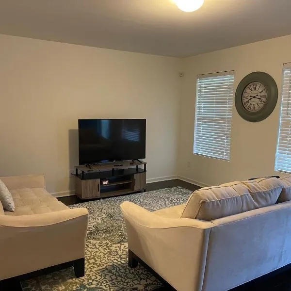 Spacious & Family Friendly 3BR Just 10 Min to Uptown, hotel i Charlotte