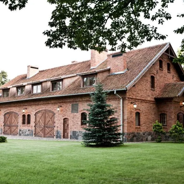 Ciekocinko Powozownia, hotel in Słajszewo