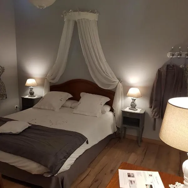 Sous les Remparts, hotel v destinácii Solignac