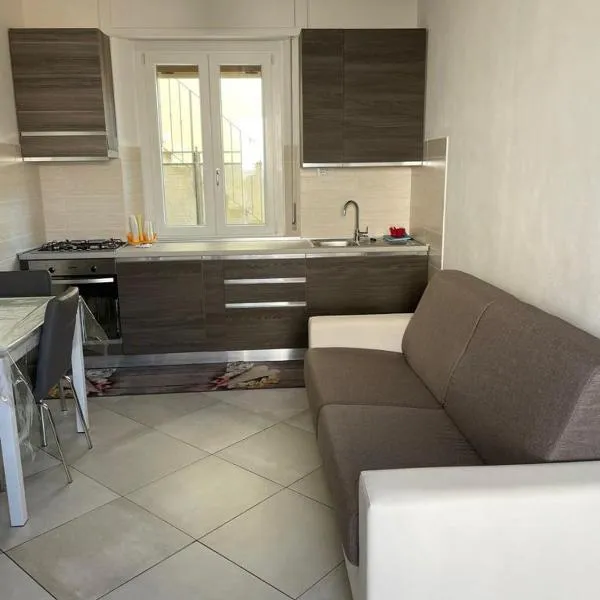 Appartamento a 400mt dal mare, hotel v destinácii Cecina