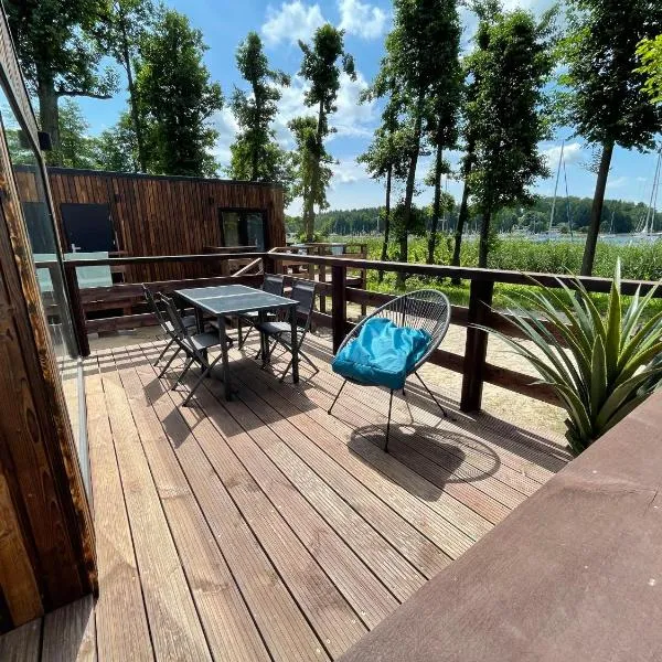 XOXO Lake House, hotel v destinaci Giżycko