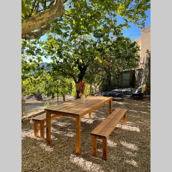 Charmant logement avec jardin sur la vallée de Patrimonio, hotel v destinaci Patrimonio