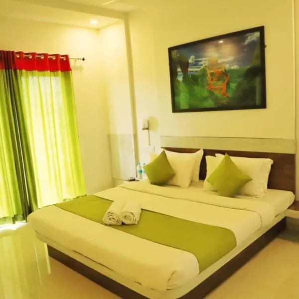 Hotel Green Exotica Mahabaleshwar, hotel di Lamaj
