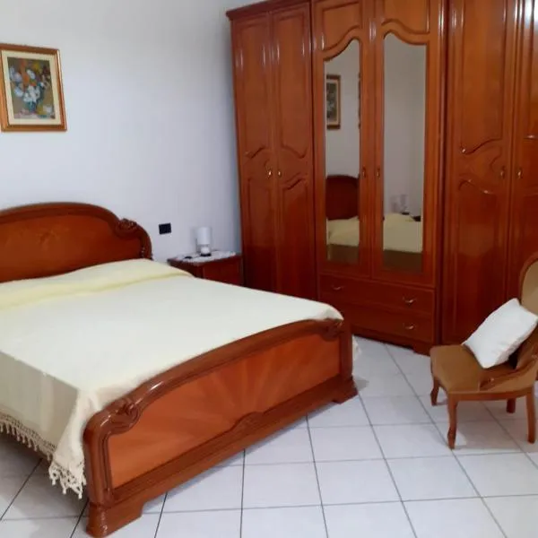Casa Cesa – hotel w mieście Selargius