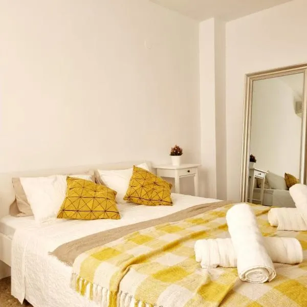 Lovely 4 bed flat, hotel v destinácii Puerto de Sagunto