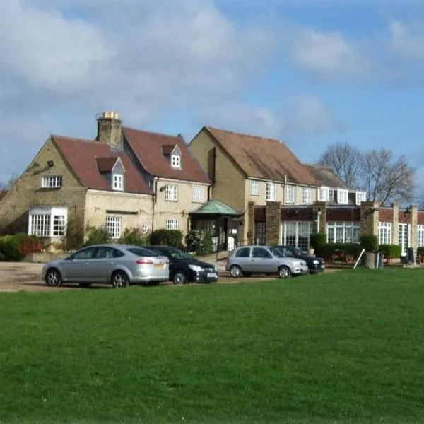 Pike and Eel Hotel and Marina、Needingworthのホテル