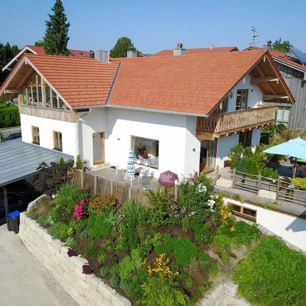 Chiemsee Living, hotel in Chieming