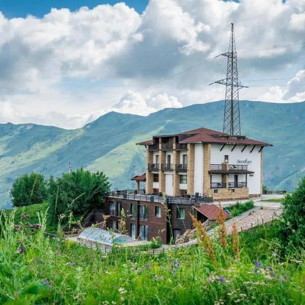 Hotel GoodAura, hotel in Gudauri