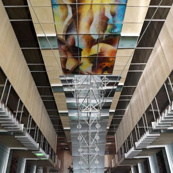 Holiday Inn - Suites Kuwait Salmiya by IHG, отель в Кувейте