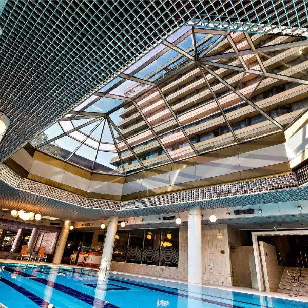 Hotel Aro Palace, готель у Брашові