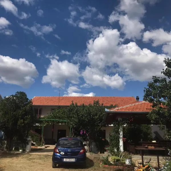 Elena, hotel in Škabrnje