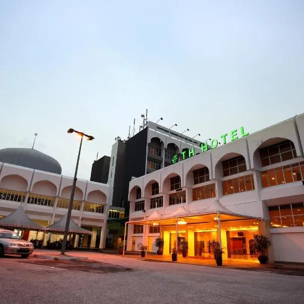 TH Hotel Kelana Jaya, hotel en Kampong Batu Tiga Suku