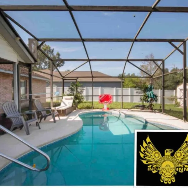 Private Centrally located Cozy relaxing Getaway!, hotel in Deltona