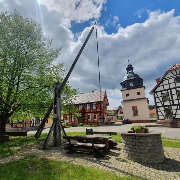 Altes Pfarrhaus Neustädt, отель в городе Herleshausen