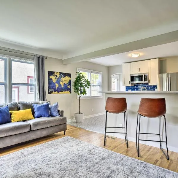 Cozy Home WiFi, Parking, 5 Mi to Dtwn Mpls!, hotel in Minneapolis