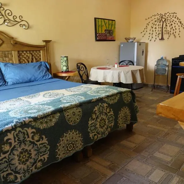 Bungalows Casa Blanca, hotel v destinaci La Manzanilla