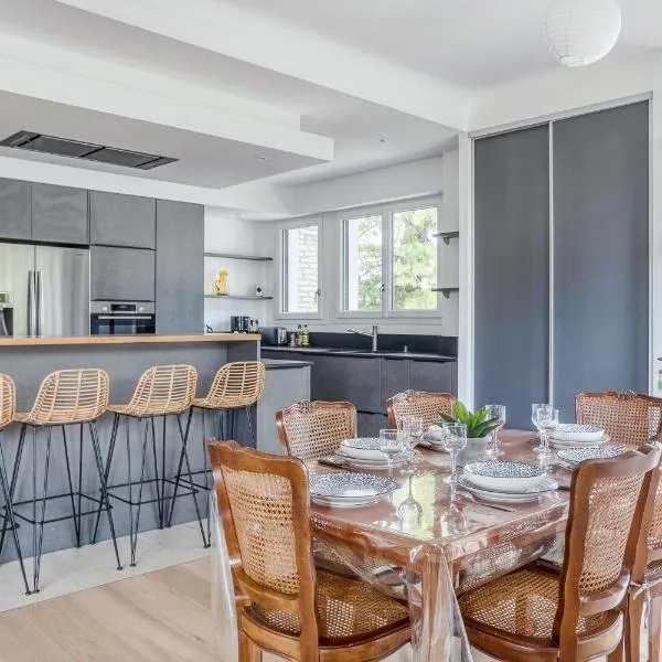 Villa Le Deck - Grande maison familliale proche plage, hotel in Arcachon