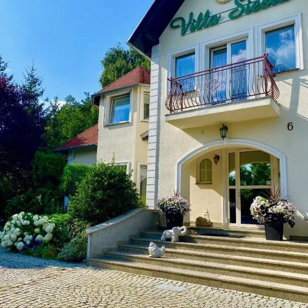 Villa Siesta, готель у місті Droszków