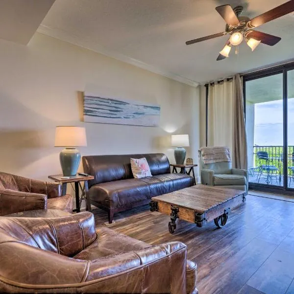Dauphin Island Condo w/ Pool, Balcony & Ocean View, hotel en Dauphin Island