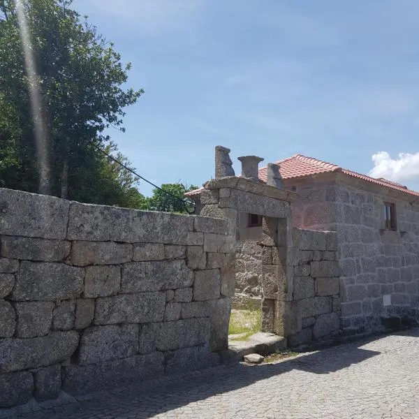 Casa da Relva inspirado em Harry Potter, hotel in Cotelo