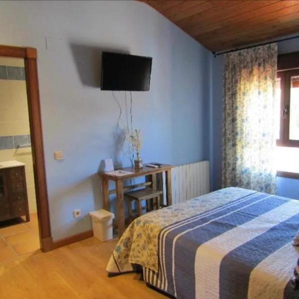 Casa Rural San Isidro, hotel in Valdepiélagos