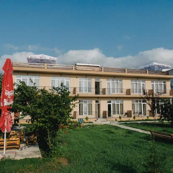 sea-horizon, hotel u gradu Kobuleti