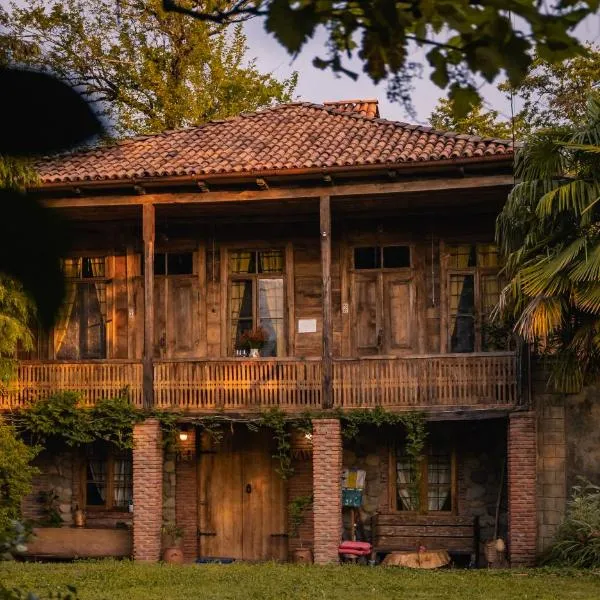 Menabde Winery, hotel in Zenobani