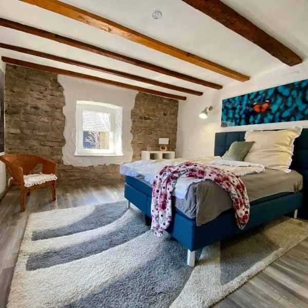 Maisonette Eifel, mit Sauna und Whirlpool, hotel v destinaci Dahlem