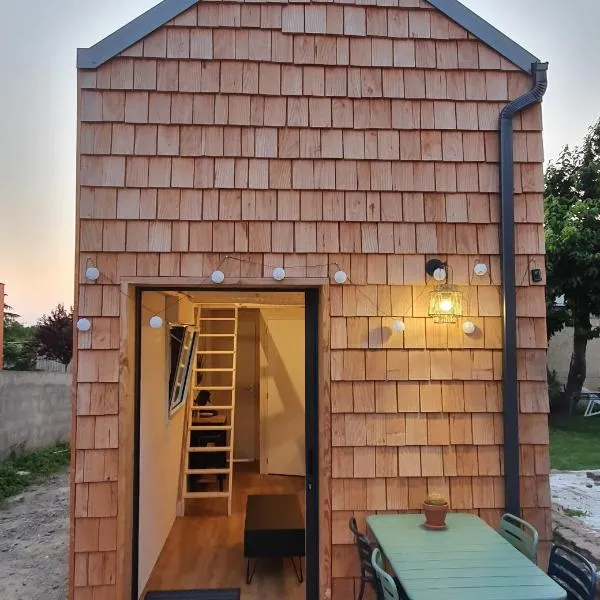 TINY HOUSE Cosy 1 - Angers Green Lodge, hotel em Angers