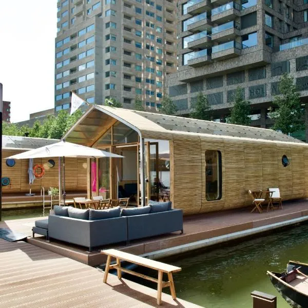 Wikkelboats at Floating Rotterdam Rijnhaven, hotel v Rotterdamu