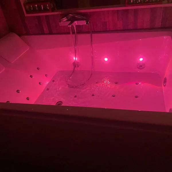 The Montréal suite, hotel em Serris