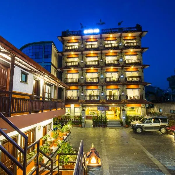 Hotel Kausi, hótel í Pokhara