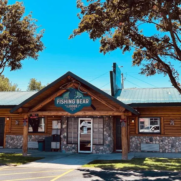 The Fishing Bear Lodge, hótel í Ashton