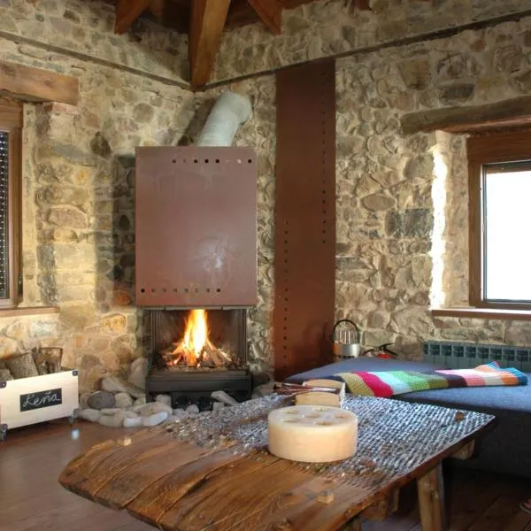 CASA en Cofiñal, hotel in Cofiñal