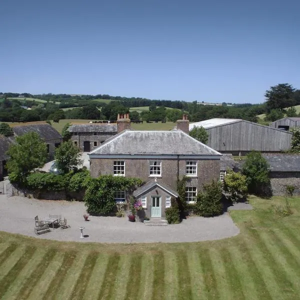 Smeaton Farm Luxury B&B, hotel in St Mellion