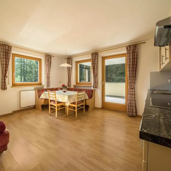 Ferienhaus Maria Arnika, khách sạn ở Pfelders