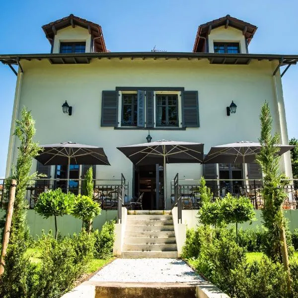 Hôtel Villa la Renaissance, hotel v destinaci Bayonne