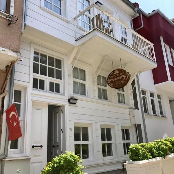 White Island Boutique Otel, hotel v destinaci Adalar