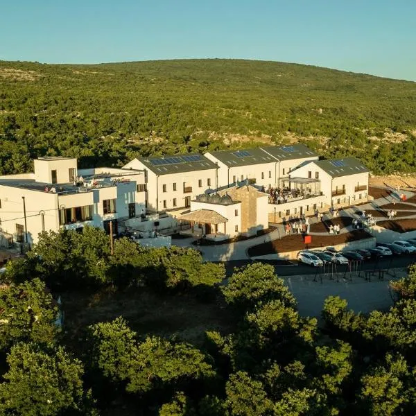 Kalima Resort Mostar – hotel w mieście Bovani