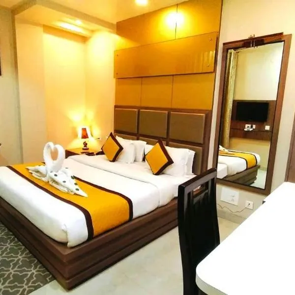 Hotel Ozas Grand, hotel a Varanasi