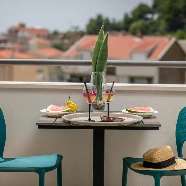 Sea view Ela Apartments, hotel v Podgoře