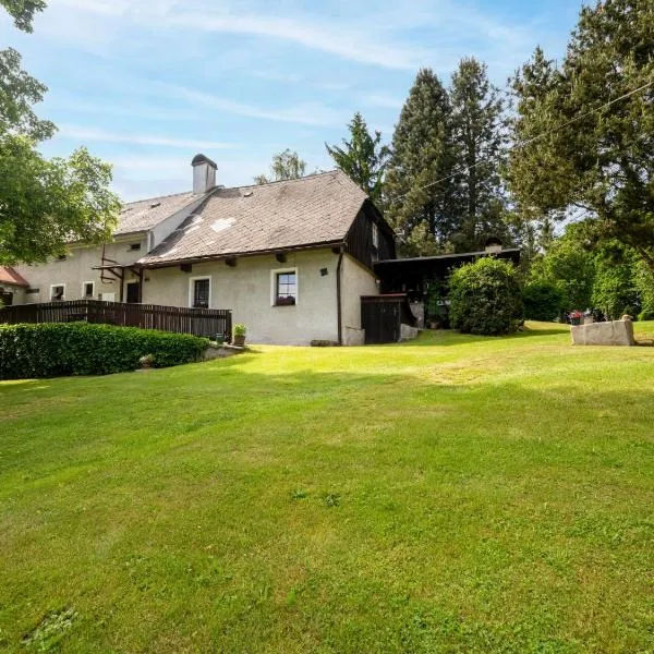 Holiday Home Újezd Svatého Kříže by Interhome, hotel v destinaci Bělá nad Radbuzou