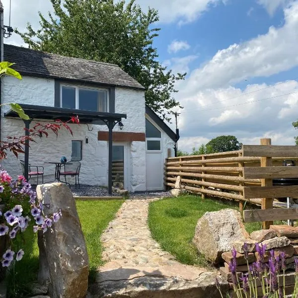 Delightful One Bed Lake District Cottage، فندق في بامبتون