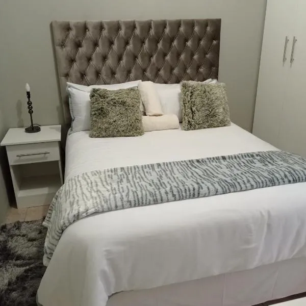 Atholl Heights Homee, hotel di Westville